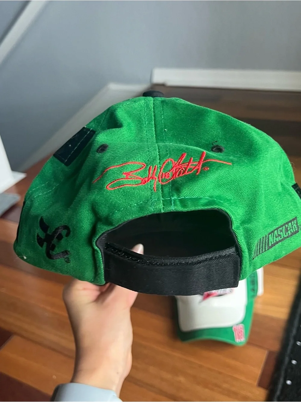 N/A green black
